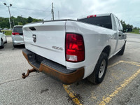 This RAM 1500 TRADESMAN, with a V6 Cylinder Engine engine, features a TRANSMISSION: 8-SPEED TORQUEFL... (image 3)
