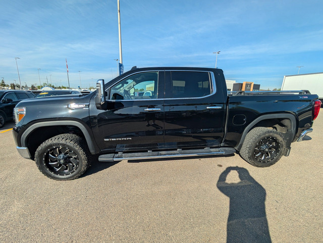 2021 GMC Sierra 1500 SLT 6.2L, NAVIGATION, LEATHER HEATED SEA... in Cars & Trucks in Calgary - Image 2