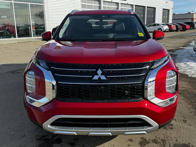 2024 Mitsubishi Outlander LE 10 YEAR FACTORY WARRANTY in Cars & Trucks in Red Deer - Image 2