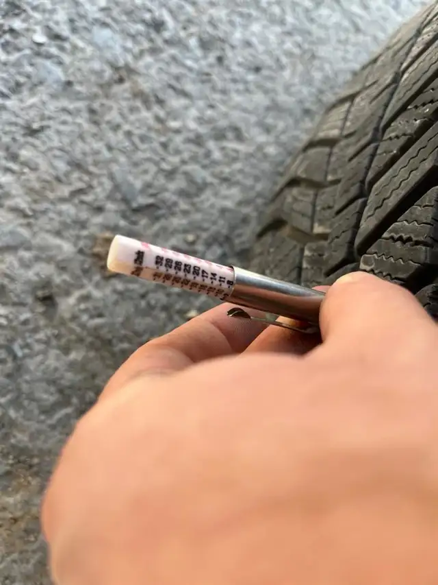 Dodge Grand Caravan 225-65-17 CONTINENTAL 8/32 USURE TRES BON PN in Cars & Trucks in St-Georges-de-Beauce - Image 8