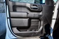 This 2023 Chevrolet Silverado 1500 is for sale today. This Crew Cab 4X4 pickup has 65,789 kms. It's... (image 7)