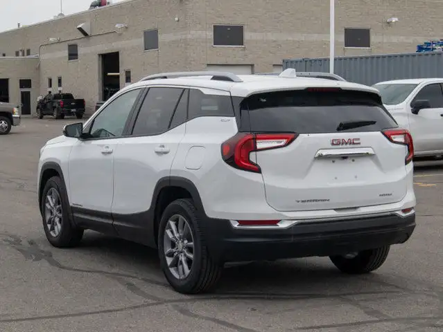 2024 GMC Terrain SLT - Lane Keeping Assist in Cars & Trucks in Belleville - Image 7