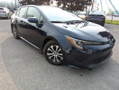 LOW KMS! HYBRID WITH LI-BATTERY, FULLY LOADED, LEATHER INTERIOR, POWER SEAT, HEATED SEATS, HEATED ST...