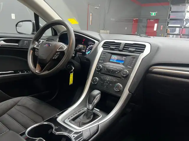 2015 Ford Fusion dans Autos et camions dans Ville d’Edmonton - Image 18