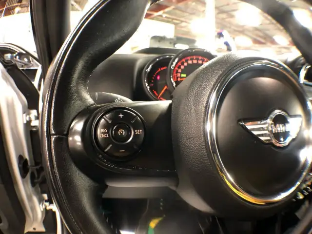 2018 MINI Cooper Countryman Cooper S E ALL4 LEATHER PANO/ROOF NA dans Autos et camions dans Ville de Toronto - Image 21