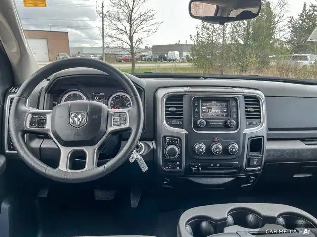 2023 Ram 1500 Classic SLT | Hemi V8 | Trailer Tow Pkg. | 20 in Cars & Trucks in Guelph - Image 12