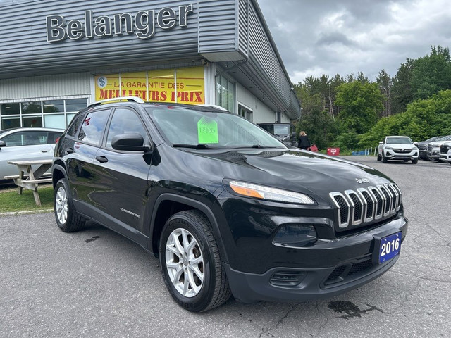 2016 Jeep Cherokee Sport in Cars & Trucks in Ottawa