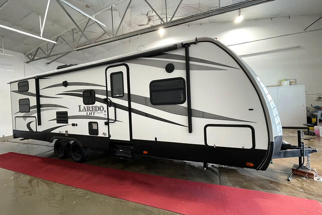 2015 Keystone Laredo 28BH – Bunk Model Travel Trailer in Travel Trailers & Campers in Red Deer - Image 3