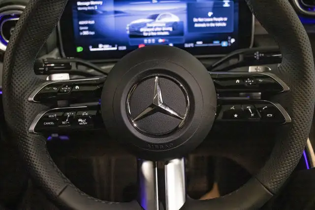 2025 Mercedes-Benz C-Class C 300 4MATIC Sedan dans Autos et camions dans Ville d’Edmonton - Image 15