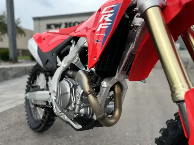 2025 Honda CRF 450R in Dirt Bikes & Motocross in Kitchener / Waterloo - Image 11