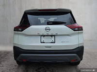 Navigate your everyday in Ottawa and beyond with confidence in this 2021 Nissan Rogue SV, a modern S... (image 2)