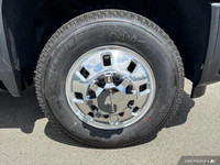4WD Crew Cab 172 Denali Ultimate Engine: Turbocharged Diesel V8 6.6L/ Safety Equipment StabiliTrak,... (image 9)