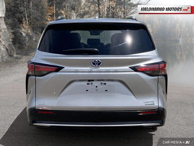 2023 Toyota Sienna Limited in Cars & Trucks in Hamilton - Image 4