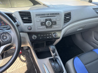 PRIX ET QUALITÉ IMBATTABLE venez découvrir notre HONDA BERLINE CIVIC 2012 LX BAS KM A/C MODE ÉCO BLU... (image 6)