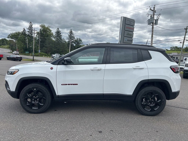  2023 Jeep Compass **NEW VEHICLE - DEALER DEMO** dans Autos et camions  à Bedford - Image 4