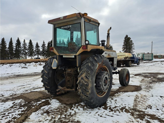 1977 White 2WD Tractor 2-135 in Farming Equipment in Edmonton - Image 4