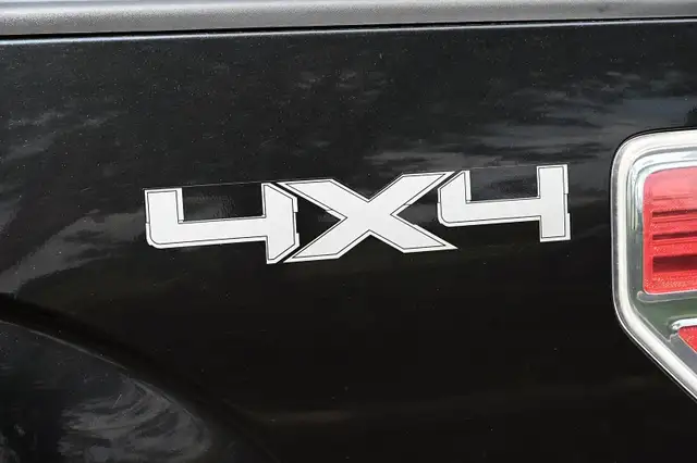 2010 Ford F-150 LARIAT + SUPERCREW + 4 X 4 + 81312 KM LARIAT SUP in Cars & Trucks in Longueuil / South Shore - Image 14