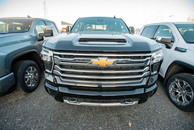 2024 Chevrolet Silverado 2500HD High Country TOIT OUVRANT in Cars & Trucks in Longueuil / South Shore - Image 2