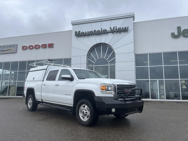 2018 GMC Sierra 2500 SLE in Cars & Trucks in Red Deer