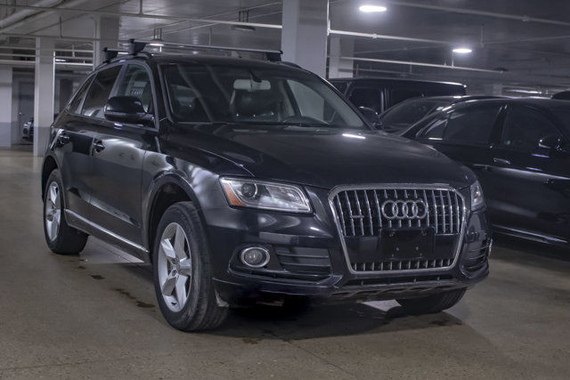 2017 Audi Q5 2.0T Komfort in Cars & Trucks in Edmonton - Image 2