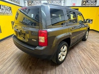 THE 2015 JEEP PATRIOT NORTH COMBINES CLASSIC JEEP STYLE WITH PRACTICAL EVERYDAY FUNCTION. RUGGED ENO... (image 4)