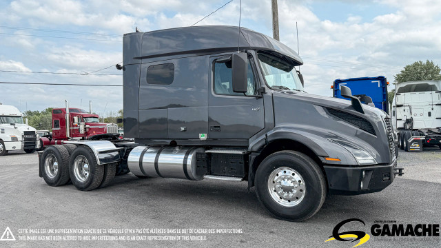 2022 VOLVO VNX740 CAMION CONVENTIONNEL AVEC COUCHETTE in Heavy Trucks in Longueuil / South Shore - Image 4