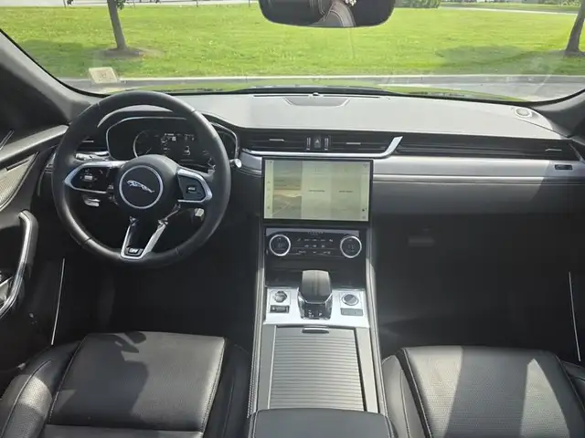 2023 Jaguar F-PACE P250 AWD S in Cars & Trucks in Oshawa / Durham Region - Image 13