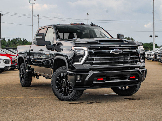 2025 Chevrolet Silverado 3500HD LTZ in Cars & Trucks in Edmonton - Image 2