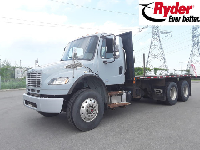 2016 FREIGHTLINER M2 106 Flatbed *Fire Sale Promo* in Heavy Trucks in Longueuil / South Shore