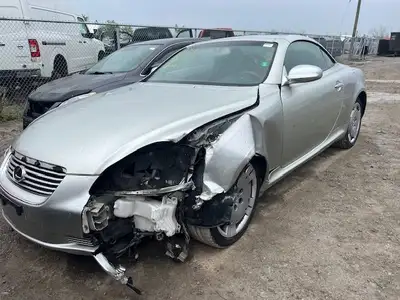 WOW! THIS BEAUTIFUL AND RARE LEXUS HARDTOP CONVERTIBLE WAS LIKE NEW BEFORE THE ACCIDENT! VERY VERY L...