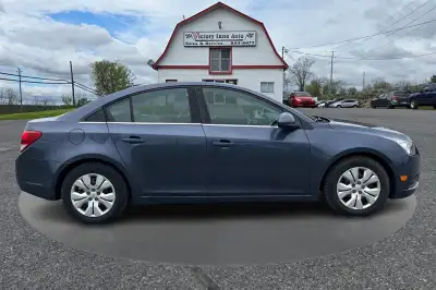 Check out this zippy 2013 Chevrolet Cruze 1LT Auto! With its peppy Ecotec 1.4L Turbo engine, this ba...