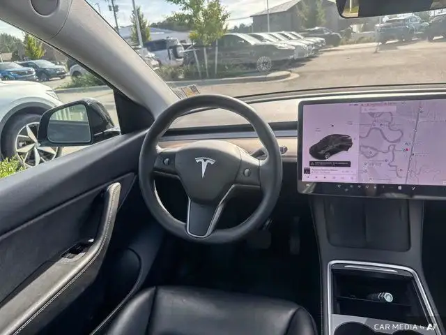 2021 Tesla Model Y in Cars & Trucks in Chilliwack - Image 10