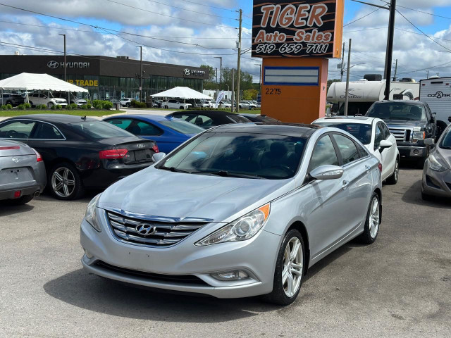 2012 Hyundai Sonata LIMITED, NAVI, SUNROOF, ALLOYS, LEATHER, 1 O in Cars & Trucks in London
