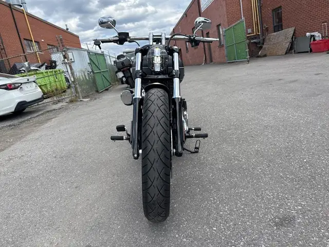 2023 Harley-Davidson Breakout ~ AIR RIDE ~ 260 REAR ~ 23\" FRONT in Street, Cruisers & Choppers in City of Toronto - Image 9