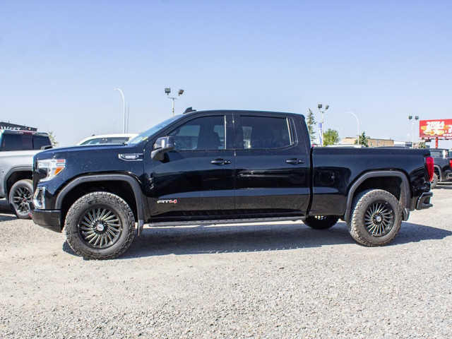 2022 GMC Sierra 1500 Limited Crew Cab Standard Box 4-Wheel Drive in Cars & Trucks in Edmonton - Image 2
