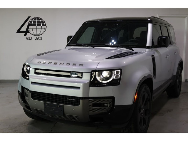 2022 Land Rover Defender 110 X-DYNAMIC SE AWD | CLEAN CARFAX in Cars & Trucks in City of Toronto