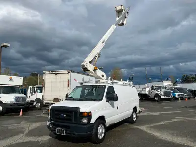 2008 Ford Econoline E-350 Super Duty Bucket Truck, (Rebuilt Engine From Canada Engines March 2025) 5...