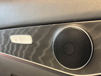 **MONTH-END SPECIAL!** FEATURING : 4MATIC AWD, DUAL SUNROOF, BLACK WOOD, AMBIENT LIGHTING, MULTI DRI... (image 8)