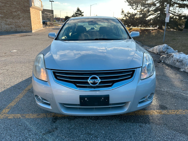 2012 Nissan Altima 4dr Sdn I4 Man 2.5 S in Cars & Trucks in City of Toronto - Image 4