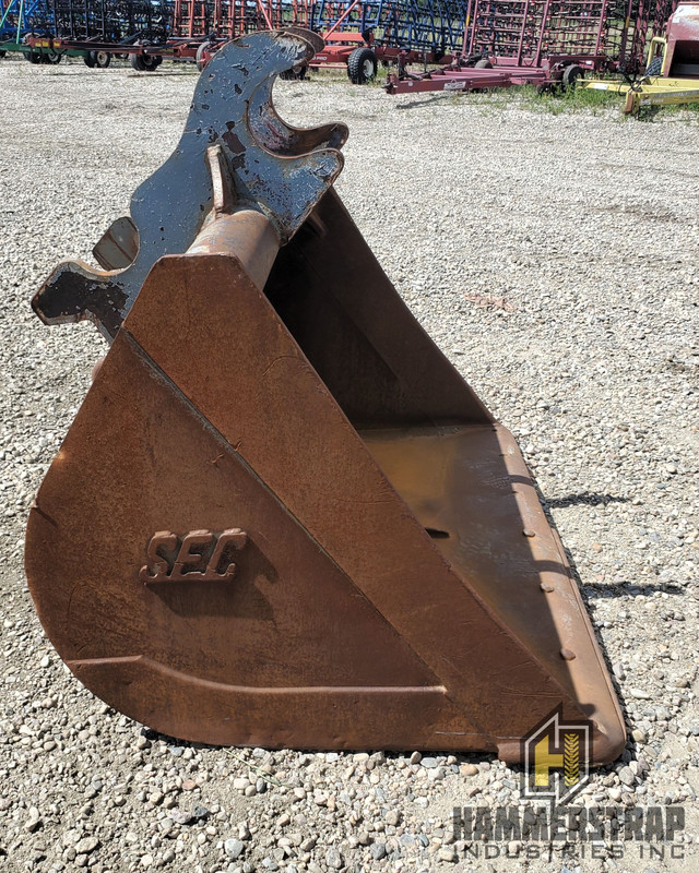 SEC 72 inch Clean Up Bucket Fits 280 Excavator Hoe in Heavy Equipment in Edmonton - Image 3