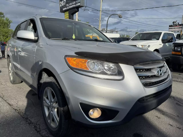 2012 HYUNDAI Santa Fe GLS 2.4 in Cars & Trucks in Laval / North Shore