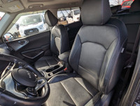 LOW KMS! SOUL EV LIMITED! LEATHER INTERIOR, APPLE CARPLAY/ANDROID AUTO, FULLY LOADED POWER SUNROOF,... (image 1)