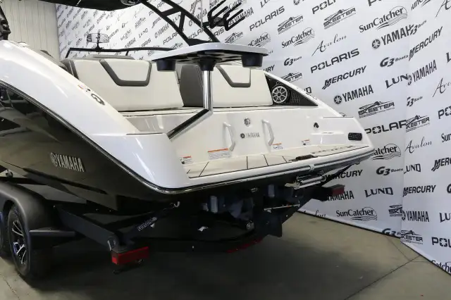 2023 Yamaha 252XE BATEAU À JET in Powerboats & Motorboats in Ottawa - Image 20