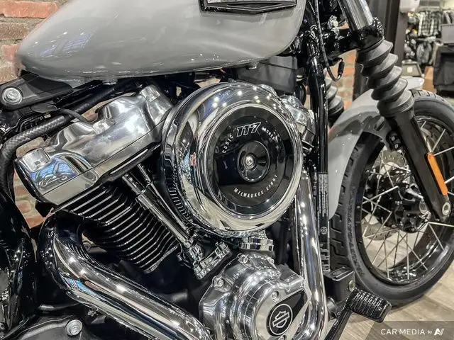 2025 Harley-Davidson FXBB - Street Bob FXBB STREET BOB in Street, Cruisers & Choppers in Calgary - Image 11