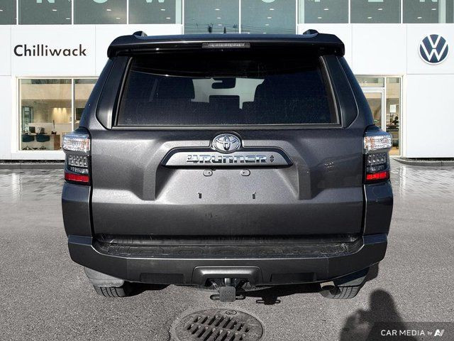 2023 Toyota 4Runner SR5 | BC ONLY | 3RD ROW SEAT | TOW PKG in Cars & Trucks in Chilliwack - Image 4