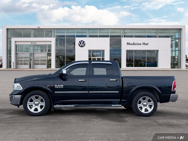 2015 Ram 1500 Laramie Limited Ecodiesel, Sunroof, Loaded Luxury  in Cars & Trucks in Medicine Hat - Image 4