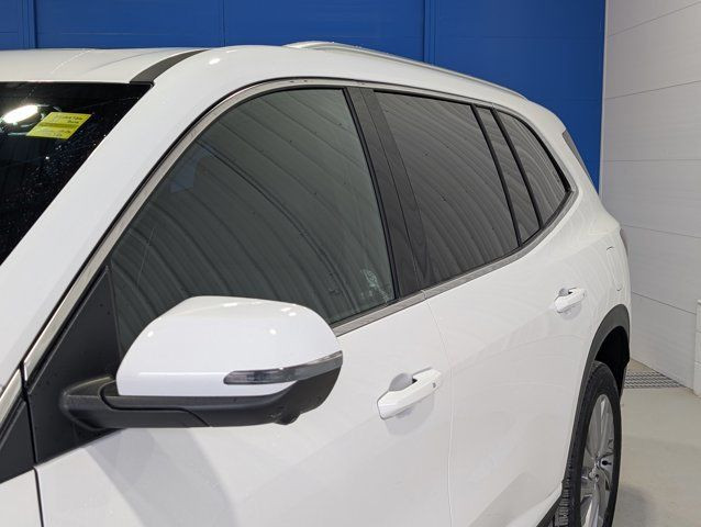 2025 Buick Enclave Preferred- Technology Pkg - Power Pkg in Cars & Trucks in Barrie - Image 3