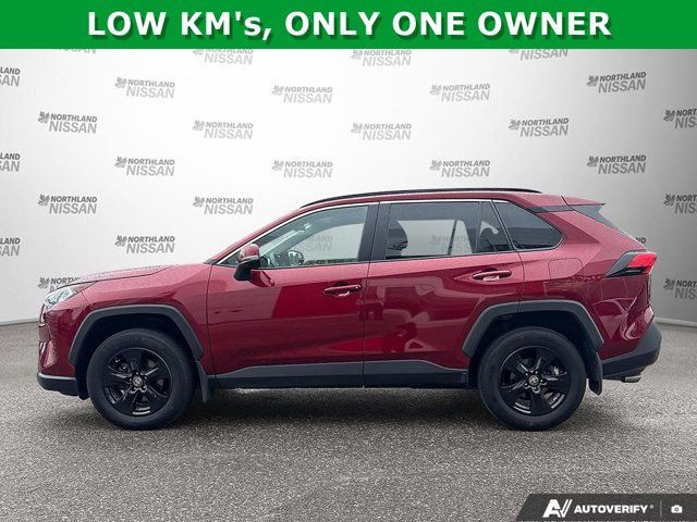 2021 Toyota RAV4 XLE | POWER MOONROOF | FRONT HEATED SEATS in Cars & Trucks in Prince George - Image 2