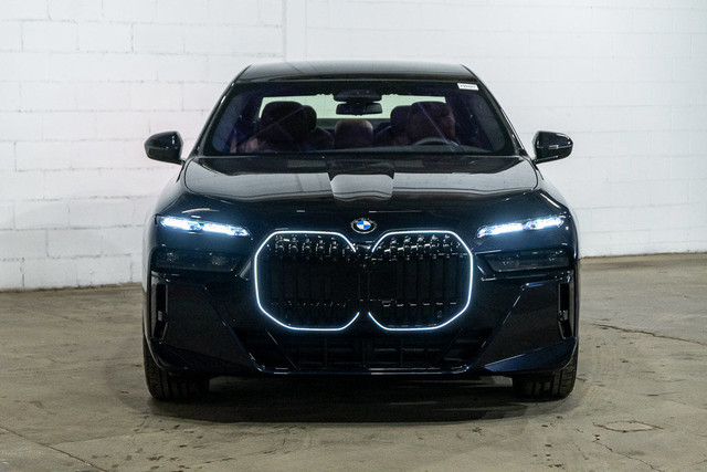 2025 BMW 7 Series 760i xDrive | Premium | Gr. Confort Arriere in Cars & Trucks in City of Montréal - Image 2