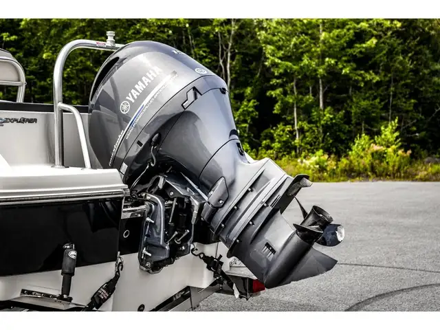 2020 Robalo R202 Explorer in Powerboats & Motorboats in Québec City - Image 13